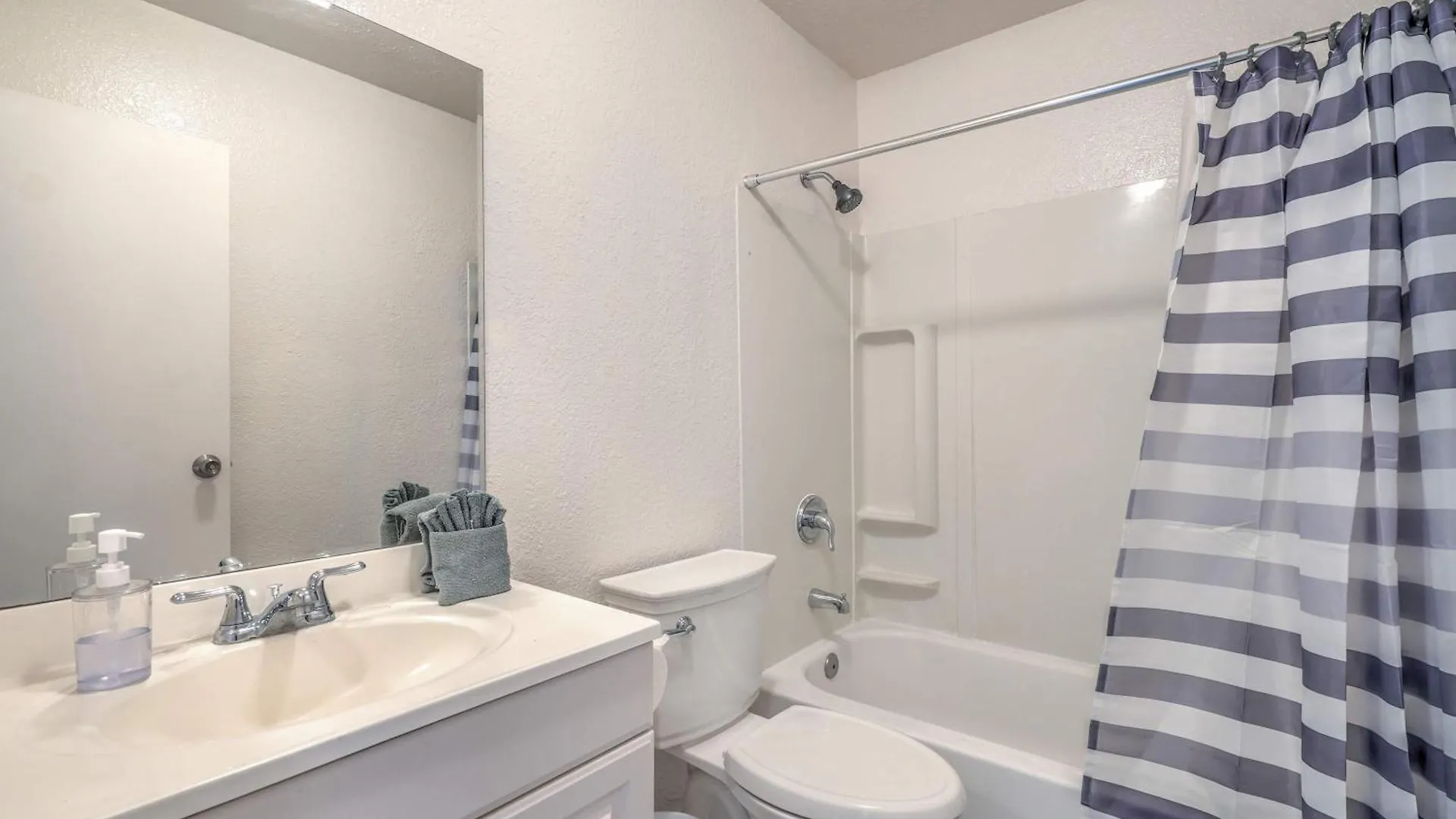 Stylish Stay Near Vegas Strip! Sleeps 6! Las Vegas Verenigde Staten