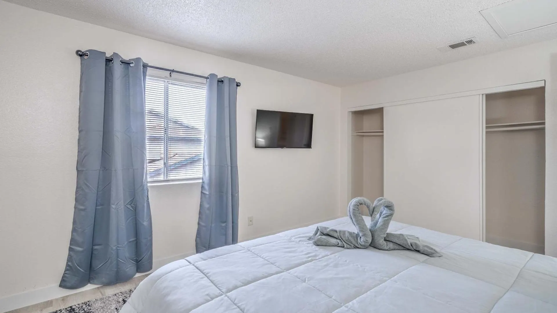 Stylish Stay Near Vegas Strip! Sleeps 6! Las Vegas Verenigde Staten