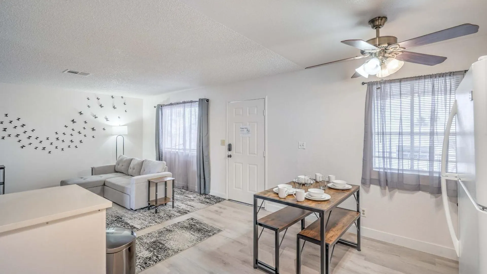 Stylish Stay Near Vegas Strip! Sleeps 6! Las Vegas Vakantiehuis